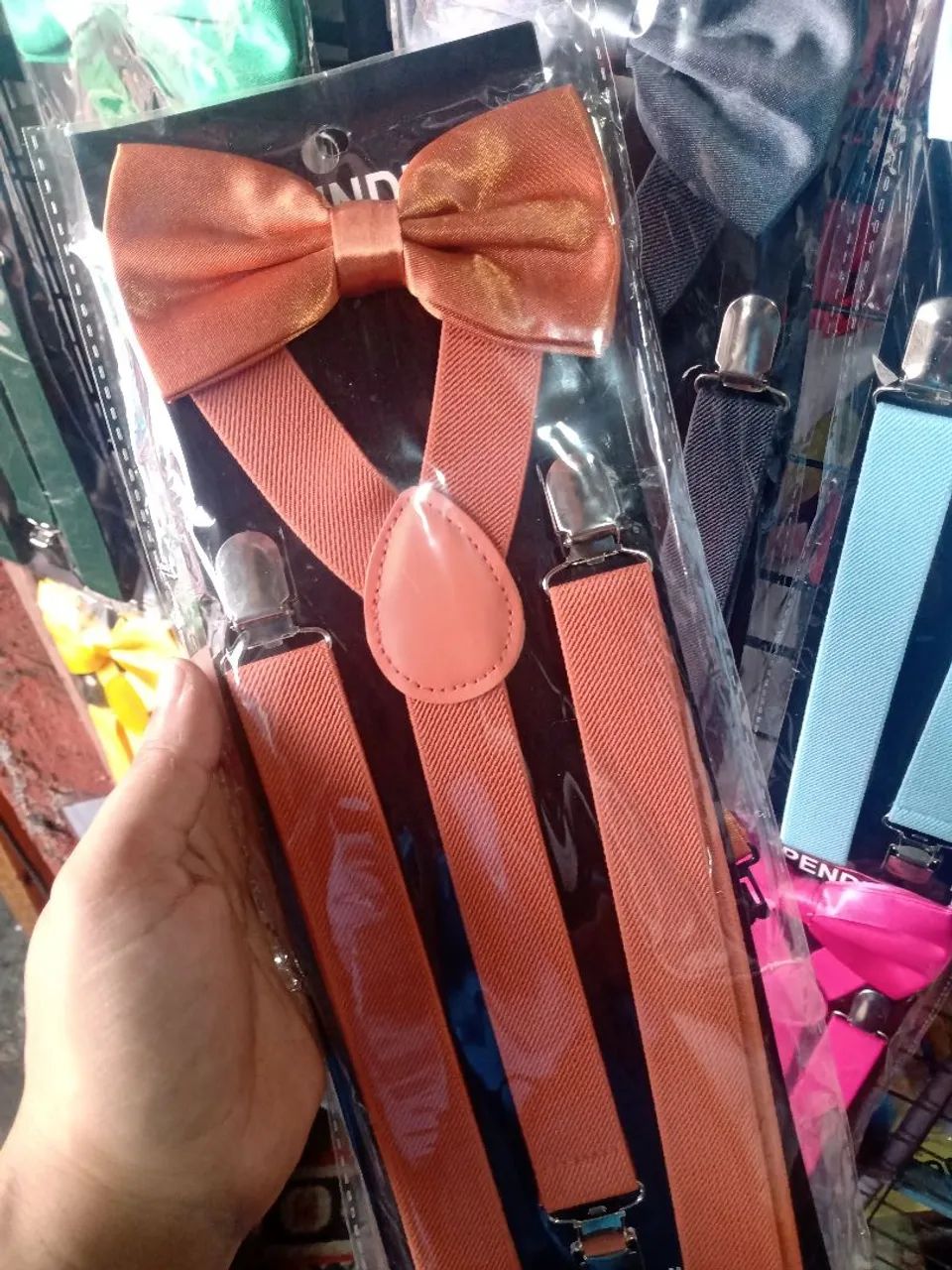 Suspensório e Gravata borboleta ? - Foto 3