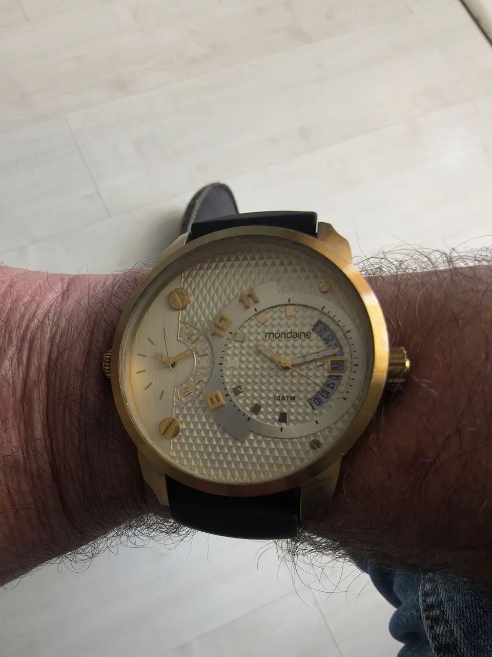 Vendo relógio original MONDAINE 