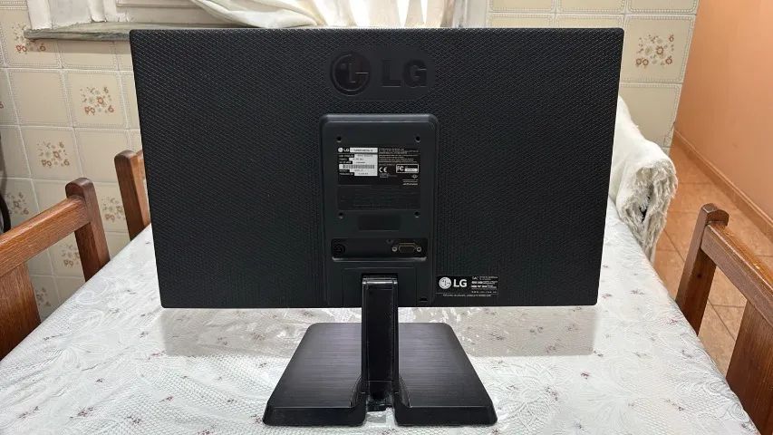 Monitor LG Flatron 20M37AA-B - Para Reparo / Peças - Foto 3