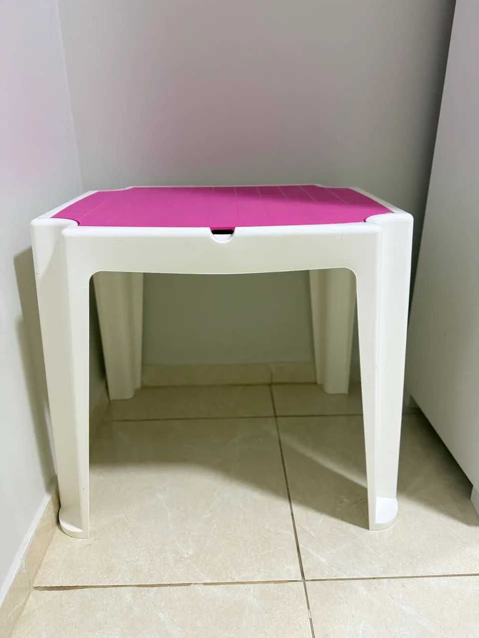 mesa + cadeira infantil Tramontina com baú  - Foto 4