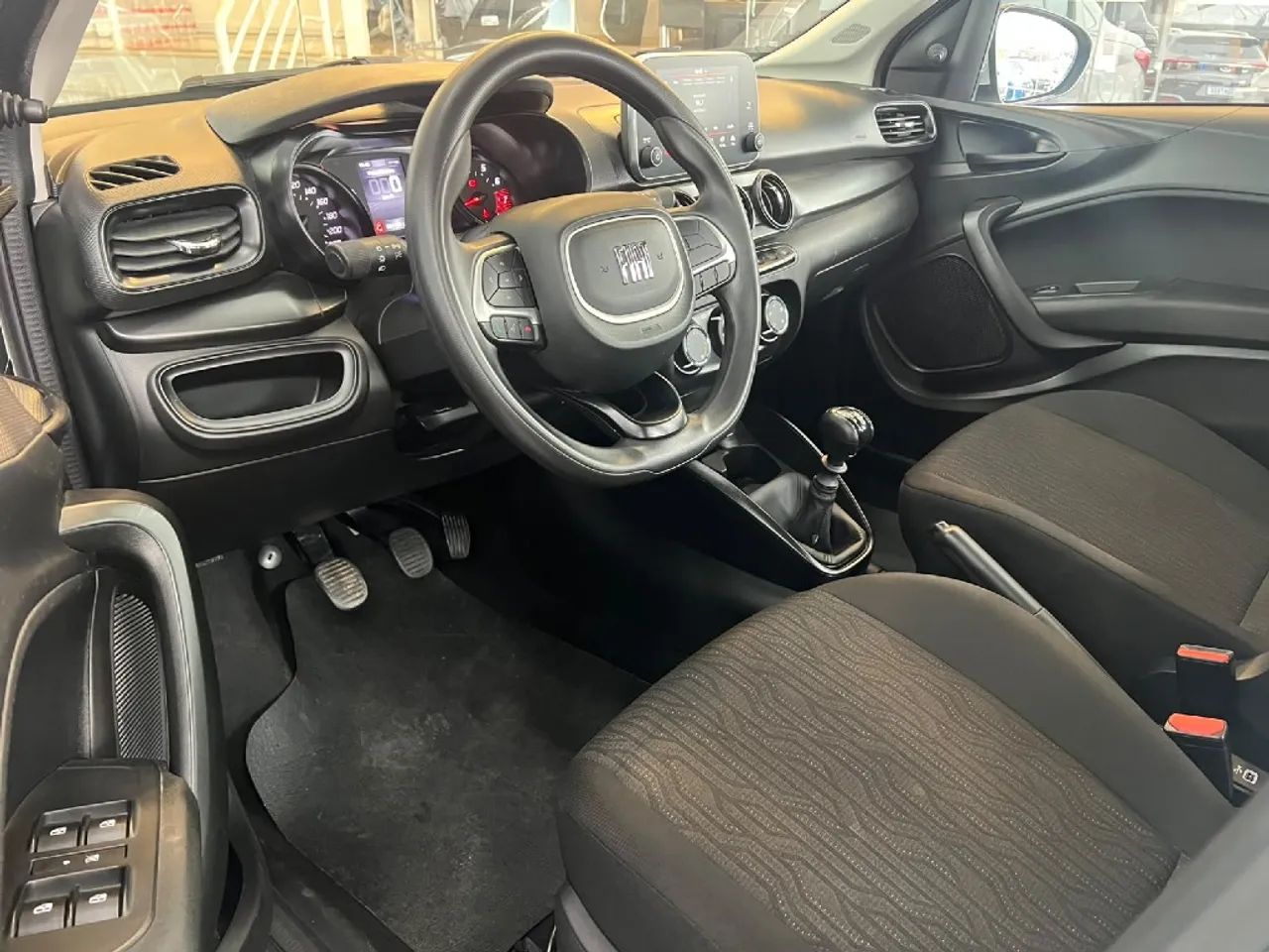 Fiat Cronos Drive 1.0 6V, foto 8 de 18