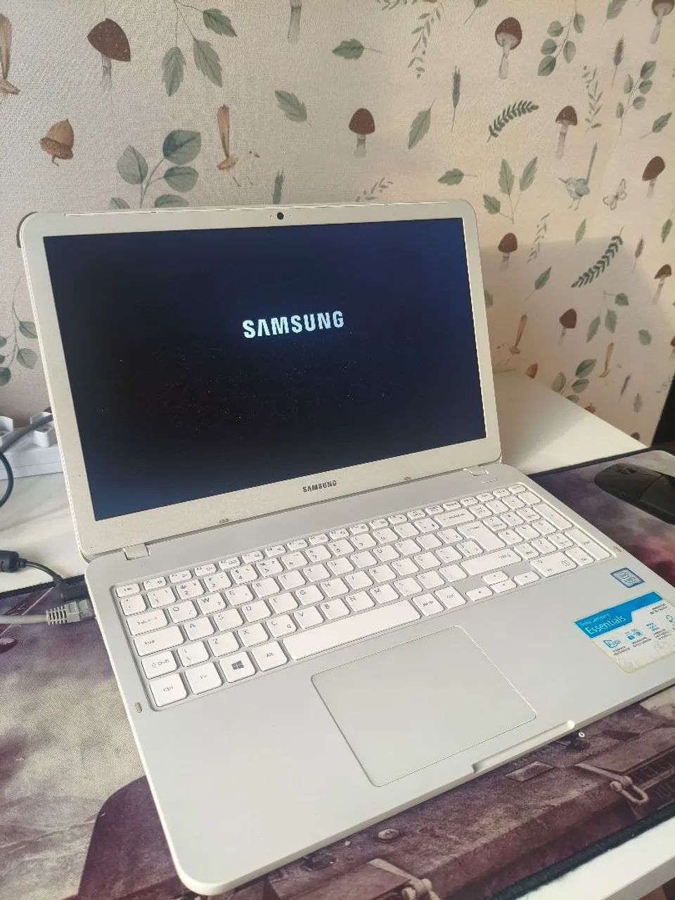 Notebook Samsung rápido grande  - Foto 5