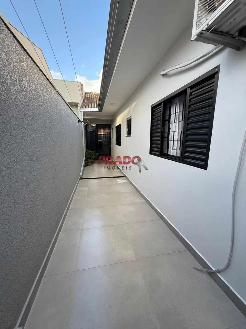 Casa à venda em Maringá, Jardim dos Pássaros, com 1 suíte, com 115.77 m² - Foto 2