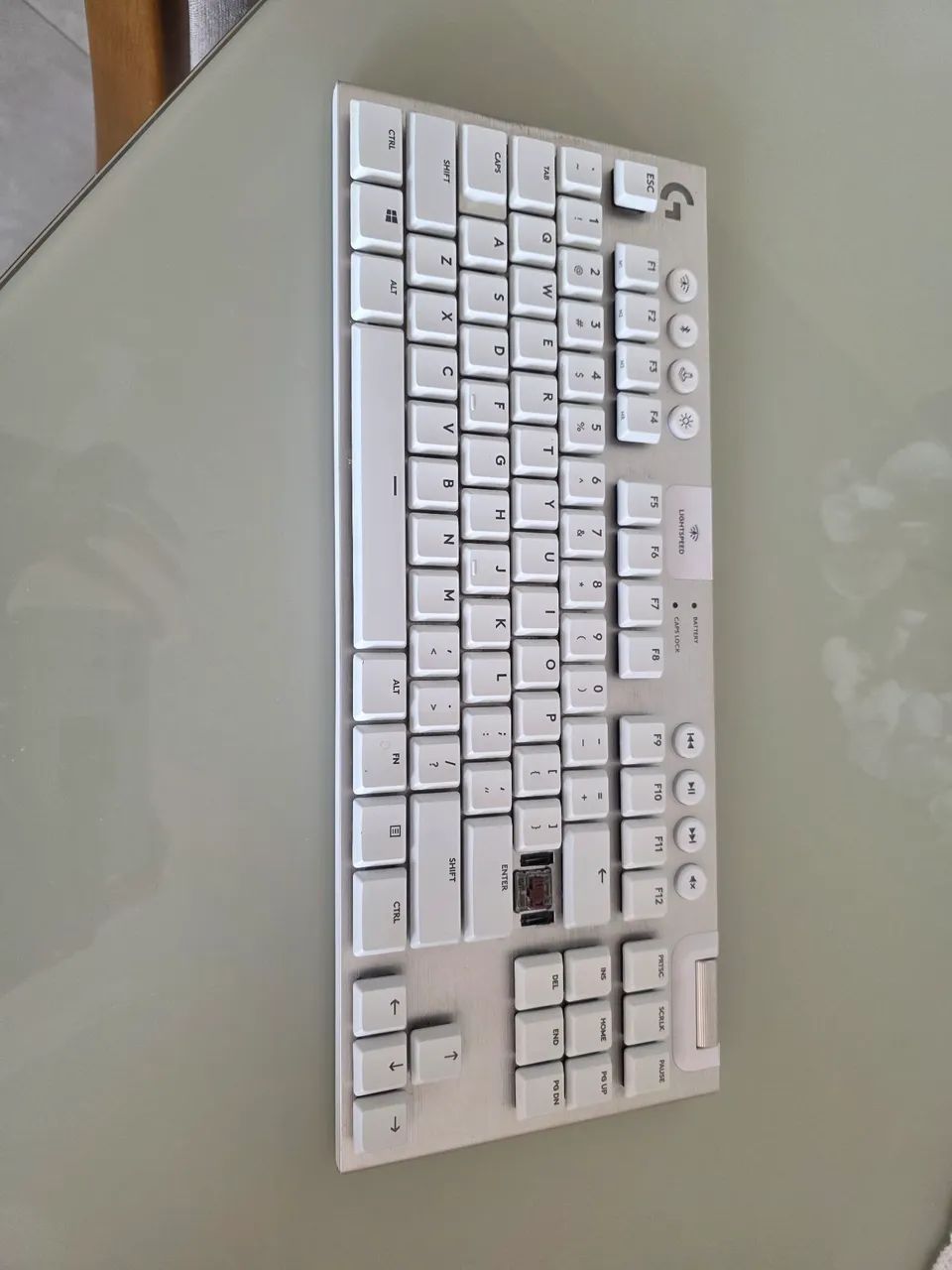 Teclado Logitech G915 Ligthspeed