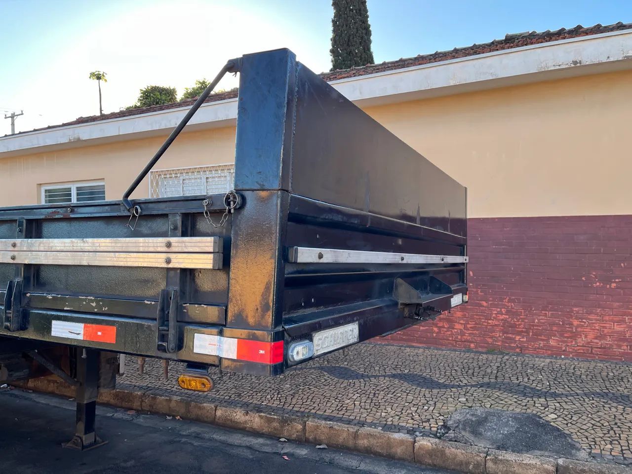 Carreta dois eixos