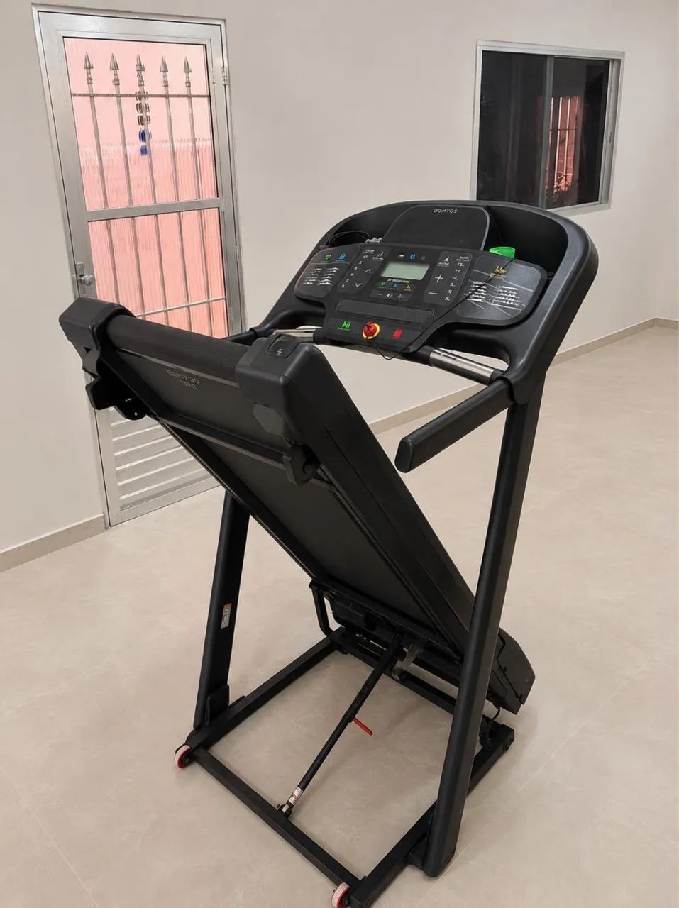 Esteira Domyos T540C  - Foto 2