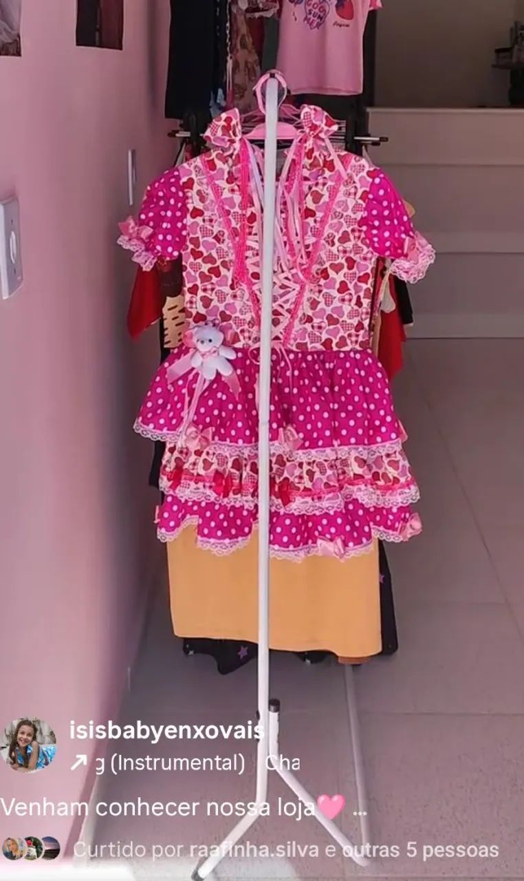 Arara de pé 