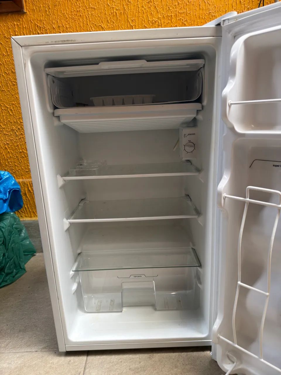 Frigobar Midea 93 litros  - Foto 2