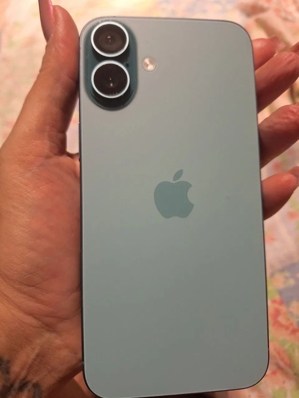 iPhone 16 Plus