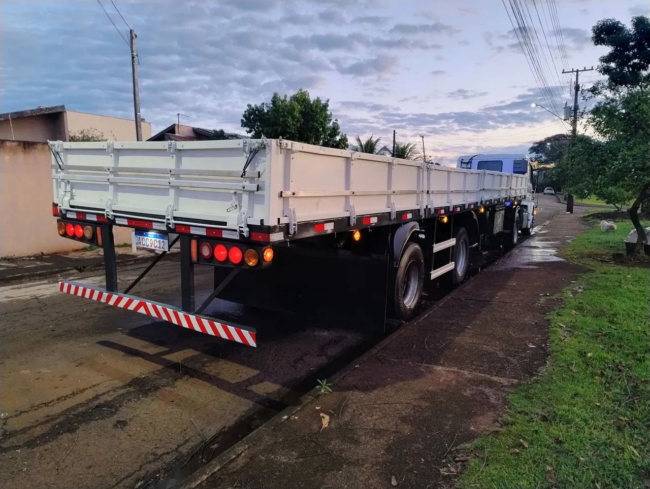 Carreta 2 eixo 