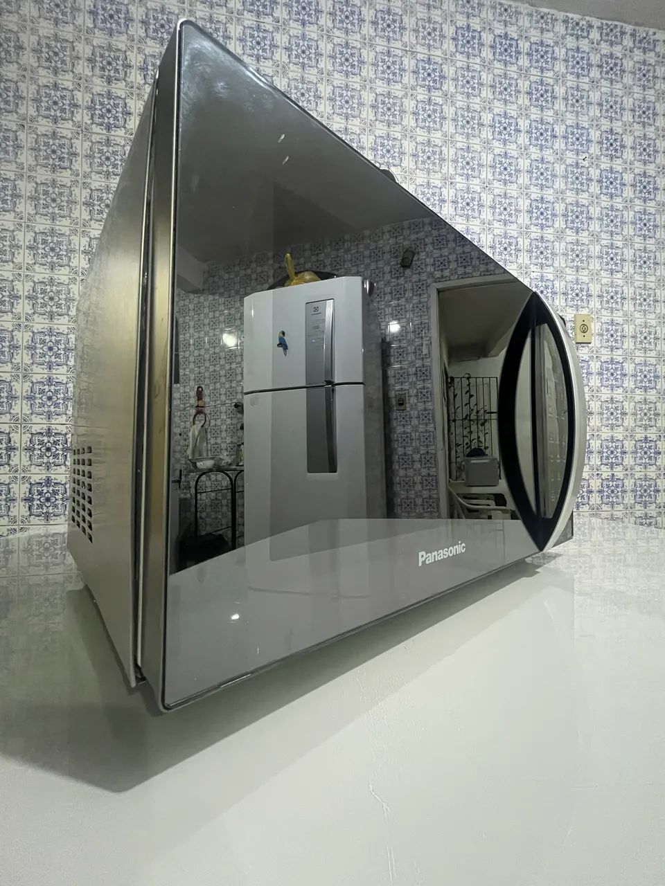 Microondas Espelhado Panasonic 31L