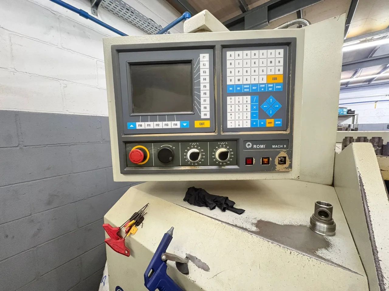 TORNO CNC ROMI MACH 9 - Foto 2