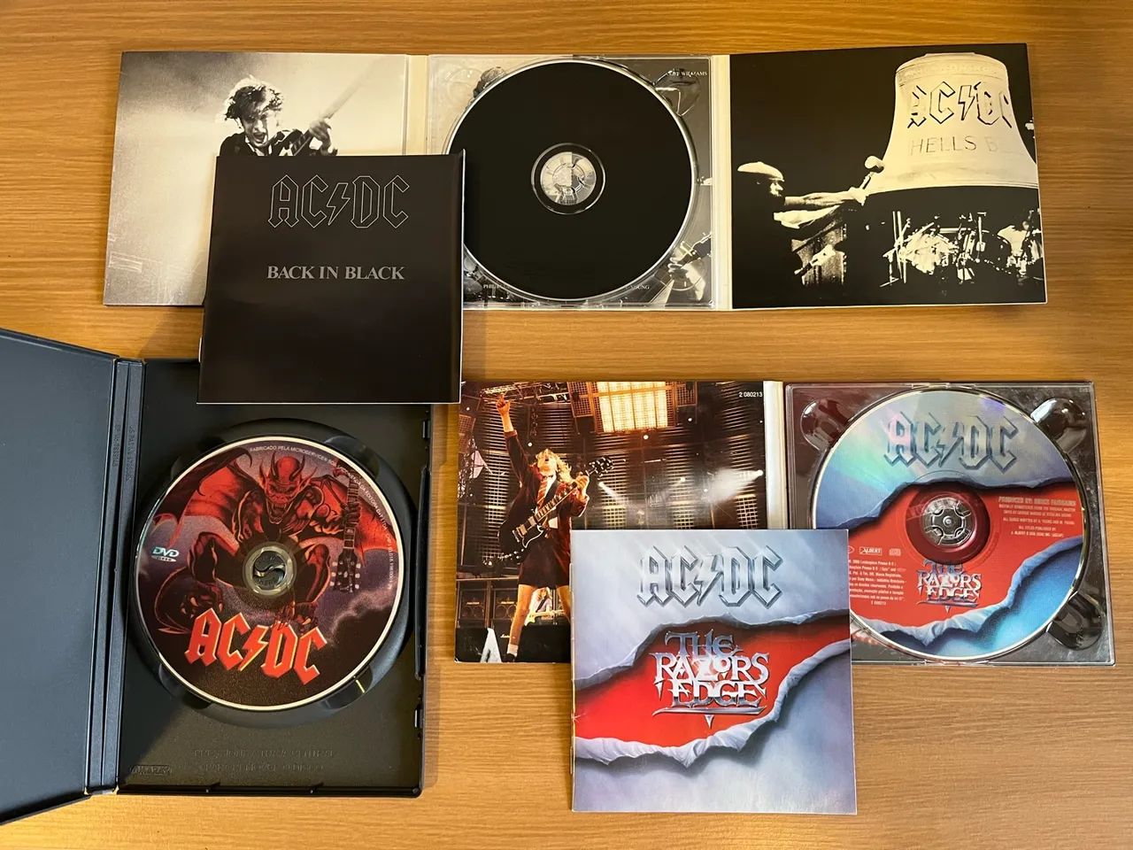 Coleção de CDs e DVD da banda AC DC - Foto 2