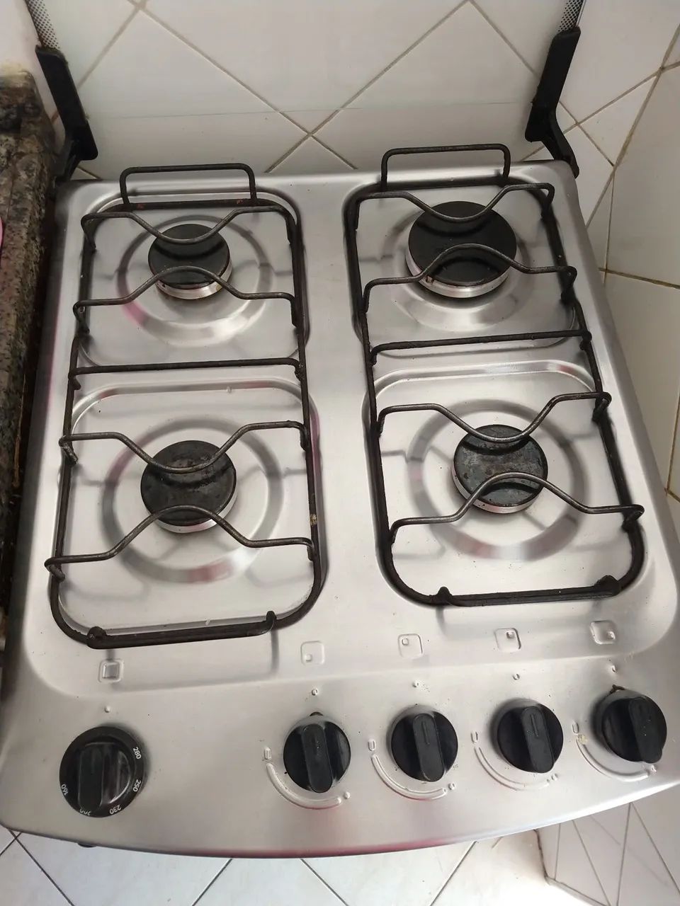 Fogão 4 bocas funcionando tudo perfeitamente 