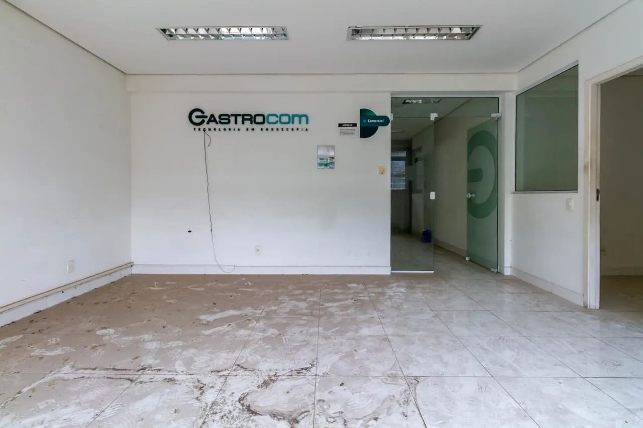 Casa comercial na Avenida General Valdomiro de Lima, 887  650 m² - Foto 5
