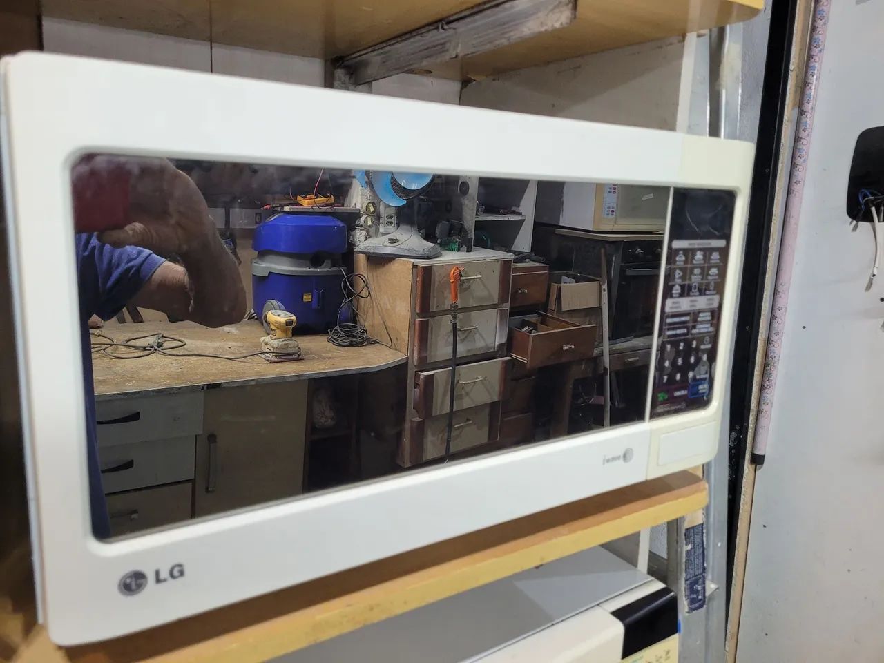 Forno micro-ondas LG 30L usado 127volts 