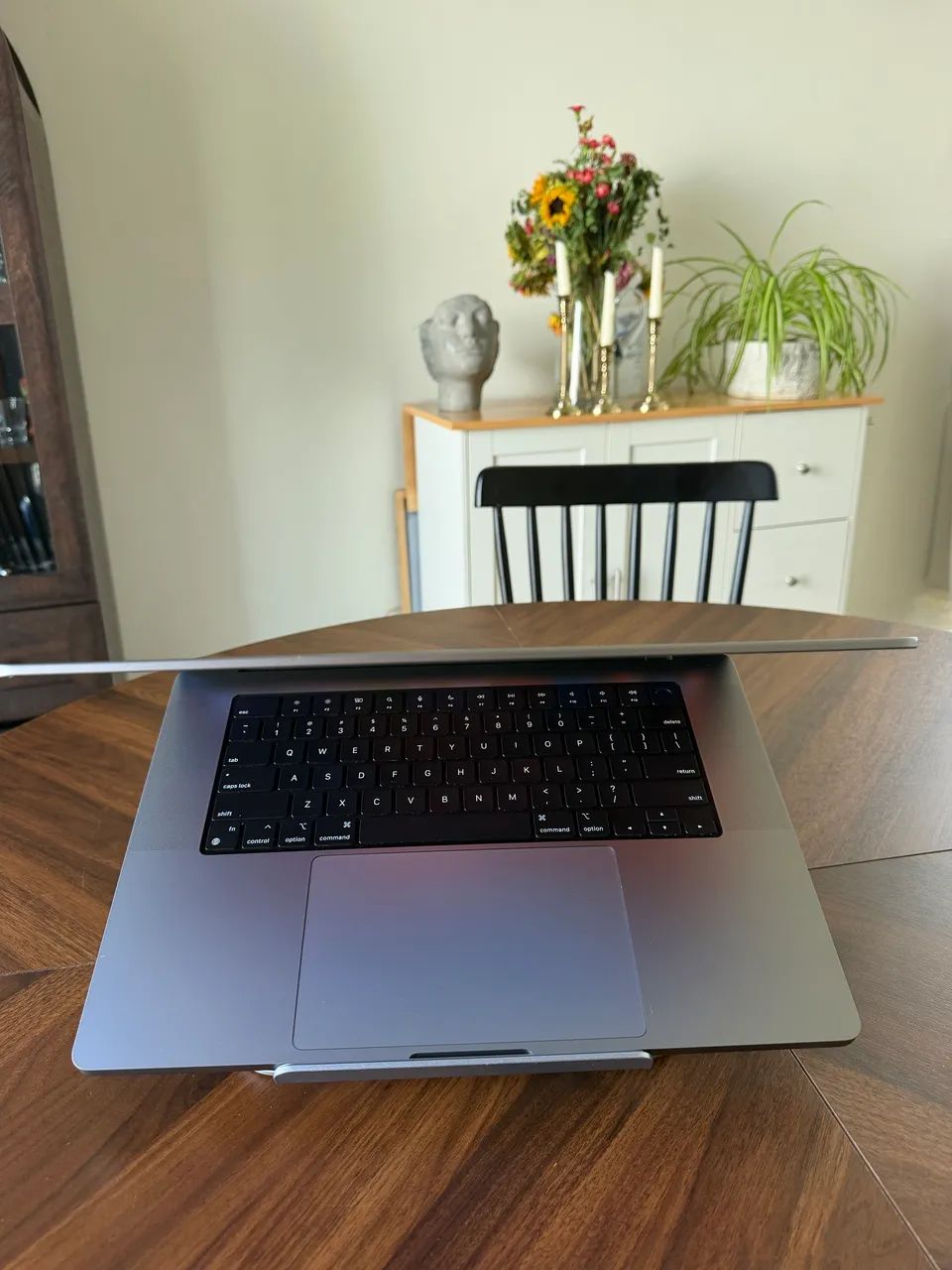 MacBook Pro 16 M1 Pro 32GB 1TB - Foto 2