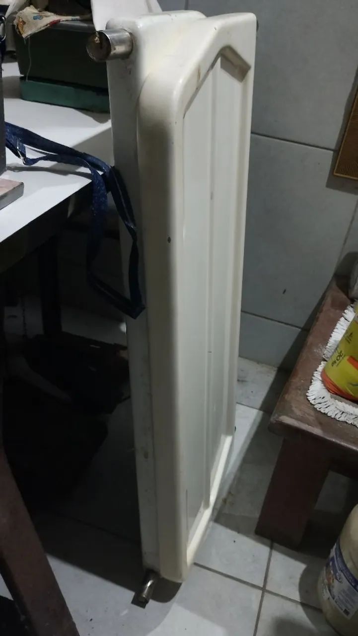 Cama hospitalar 3 manivela/ preço a negociar  - Foto 3