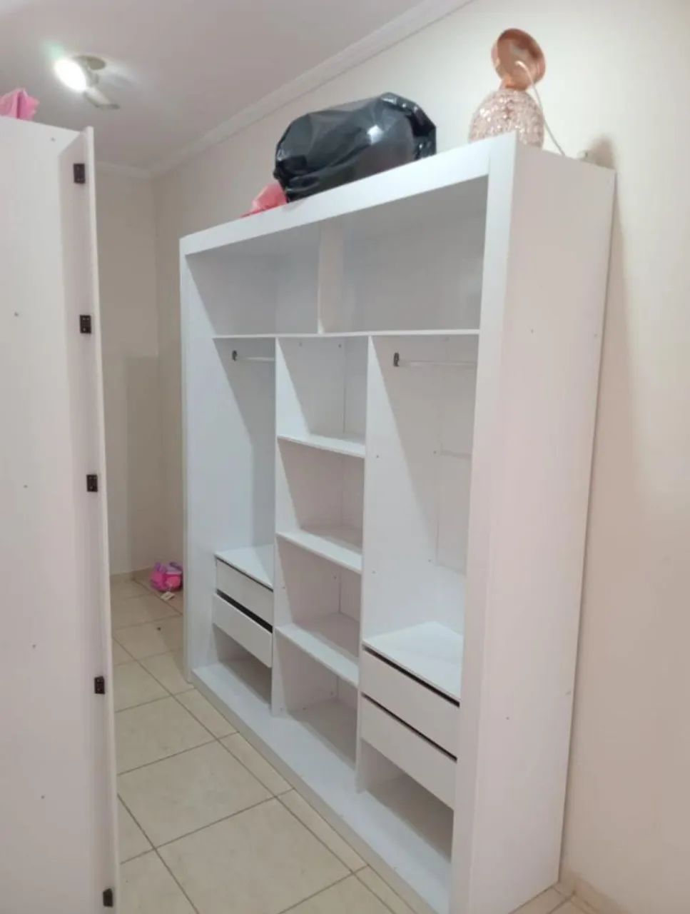 Closet de duas partes 