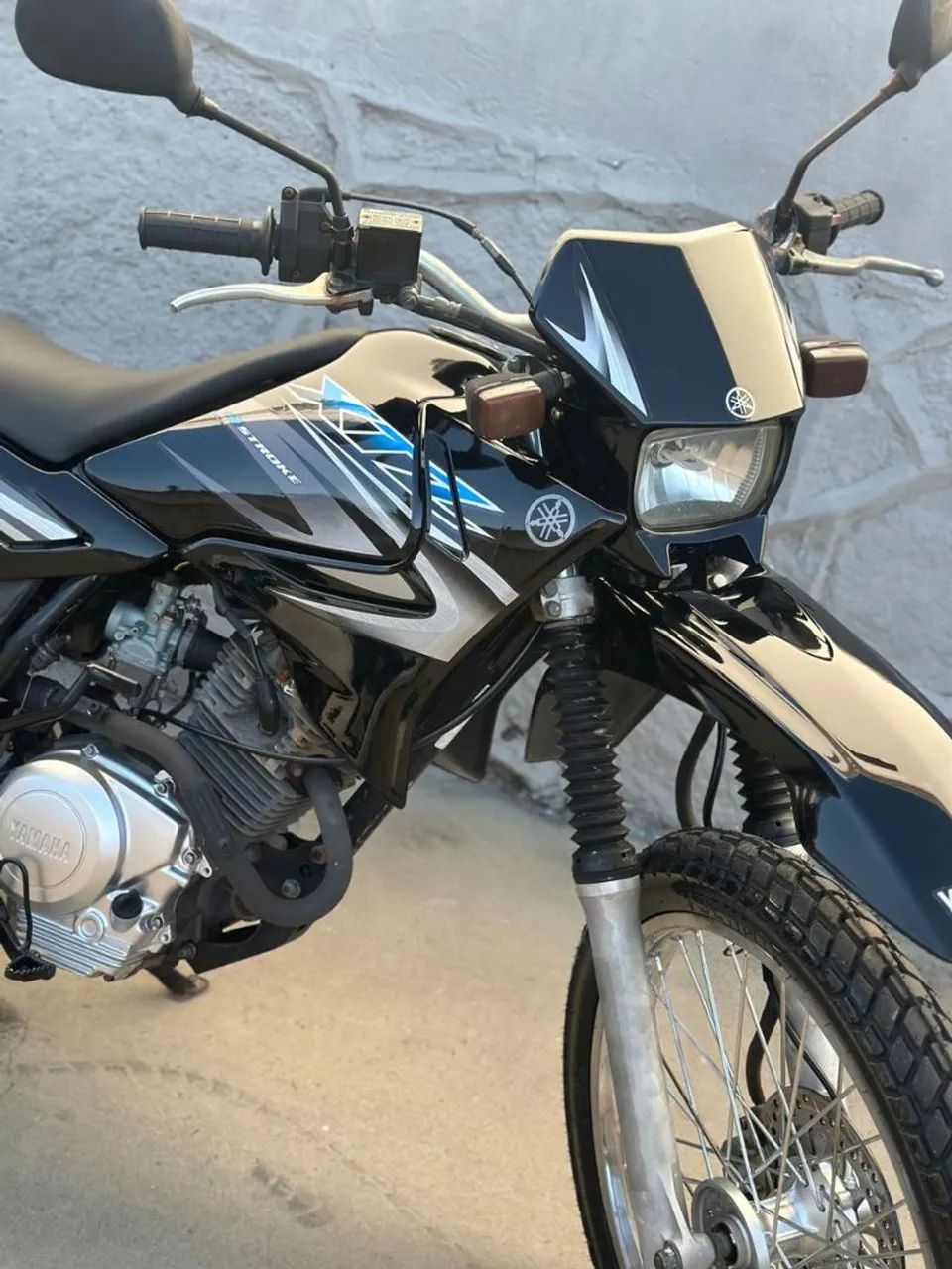 Motos