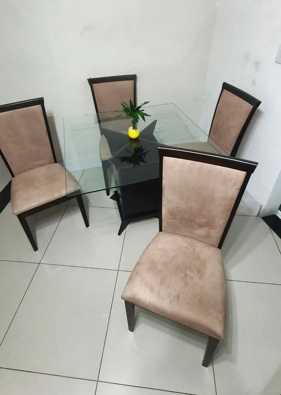 Mesa de Jantar Usada ENTREGO 468263117627084801