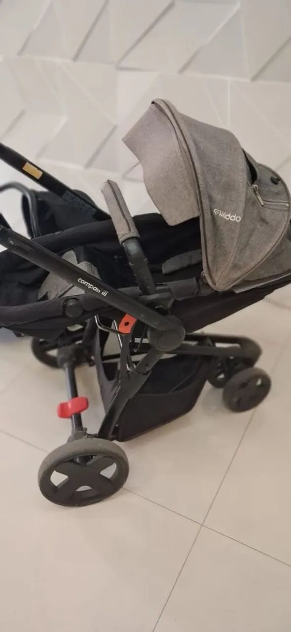 Carrinho de bebê Kiddo Compass III com bebê conforto  - Foto 2