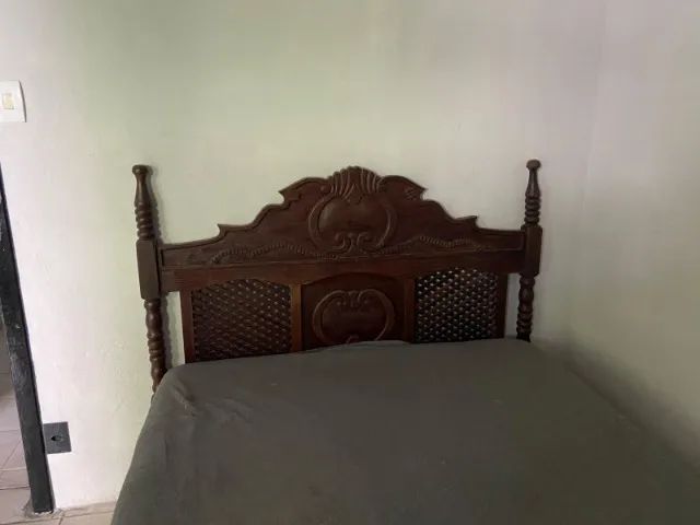 Cama de Casal em Madeira Maciça Entalhada - Rústica e Resistente - Foto 2