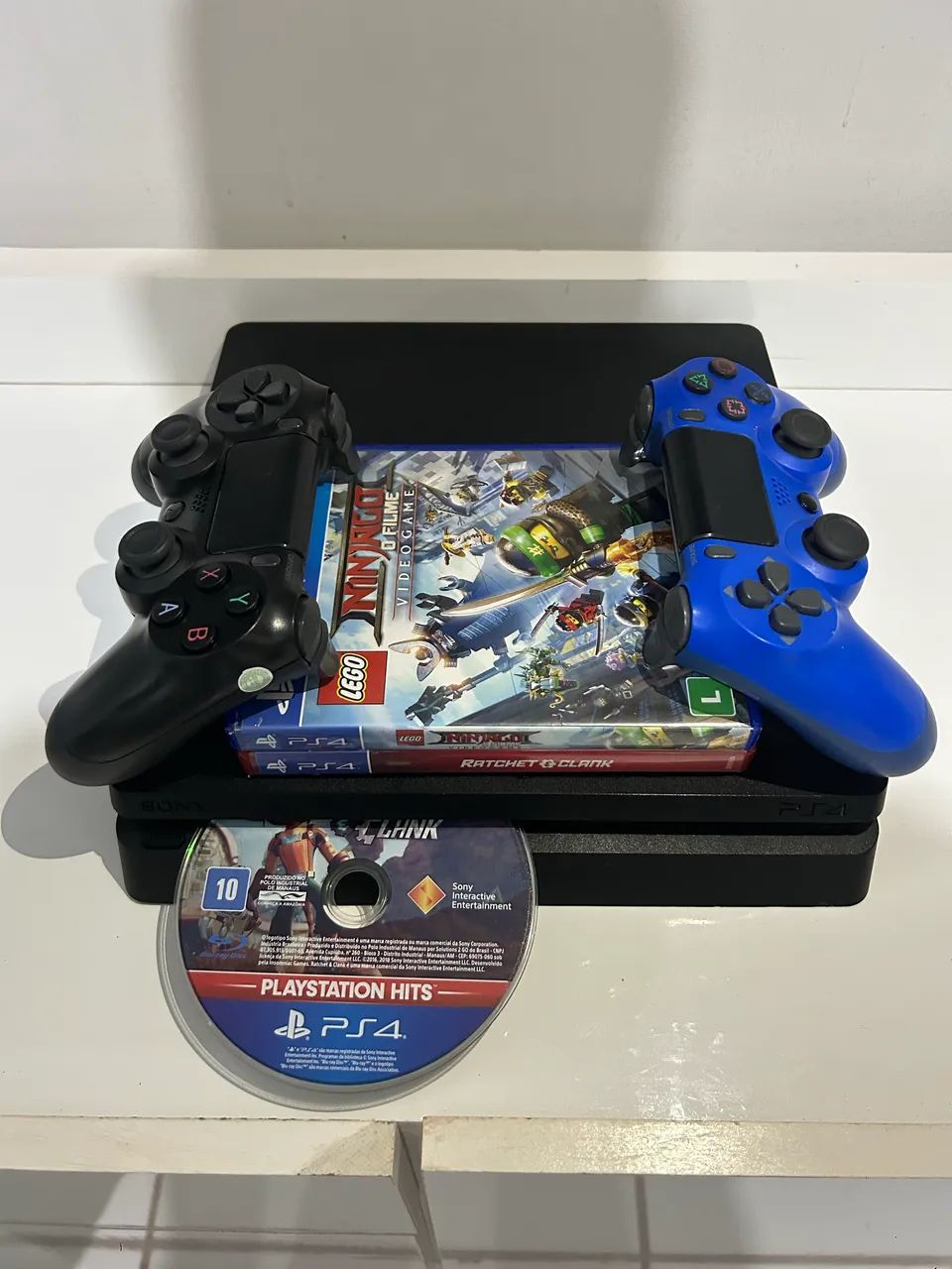 Ps4 slim + 2 controles