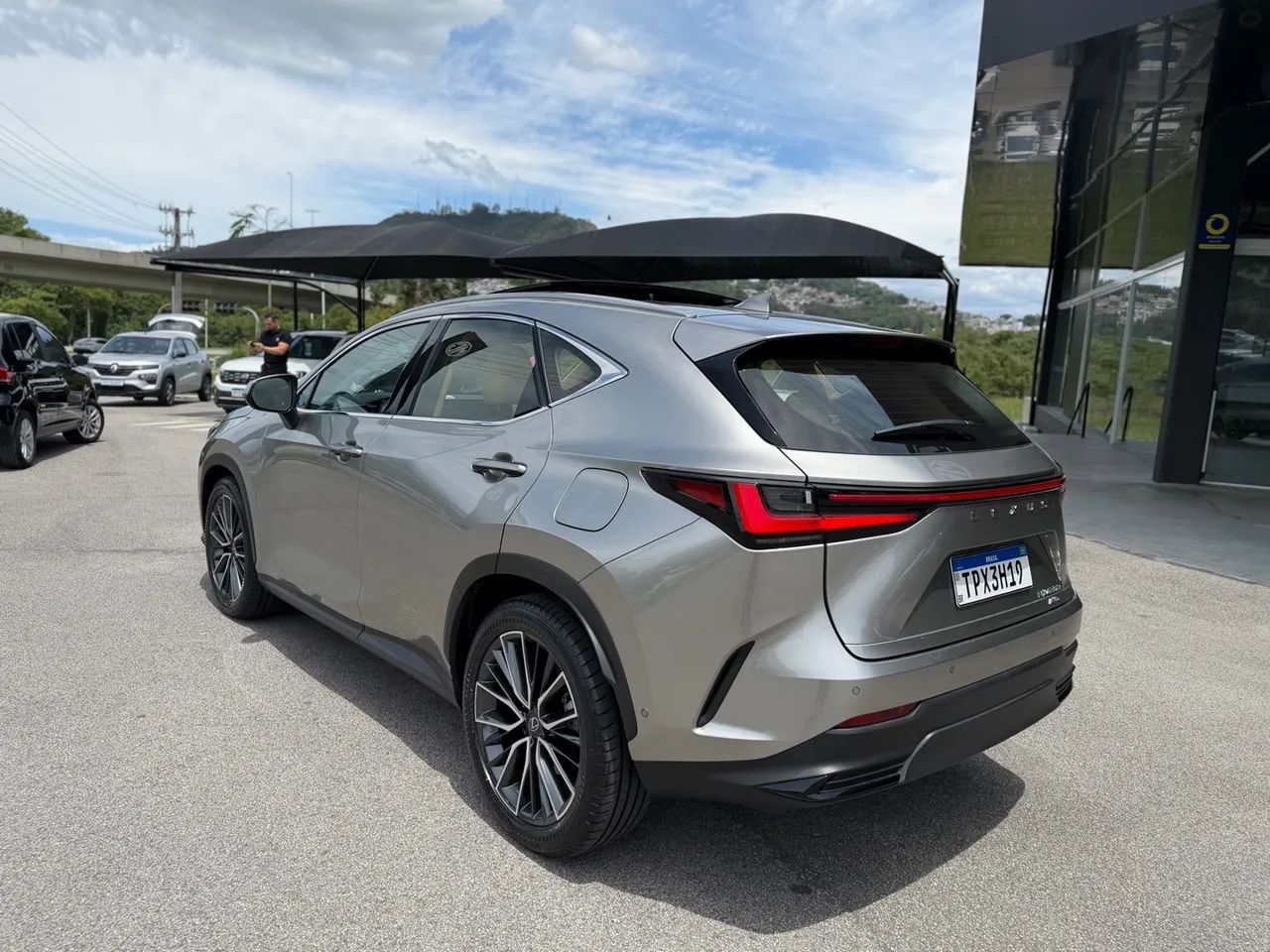 Lexus NX-450h+ AWD 2.5 16V Aut. (Híbrido), foto 3 de 8