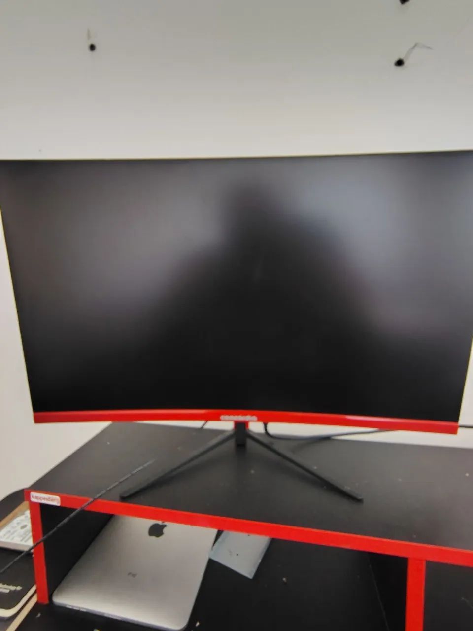 Monitor curvo 