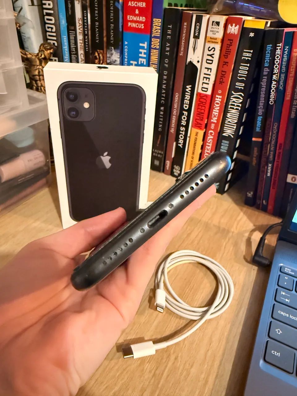 iPhone 11 128GB c/ caixa e acessorios  - Foto 4