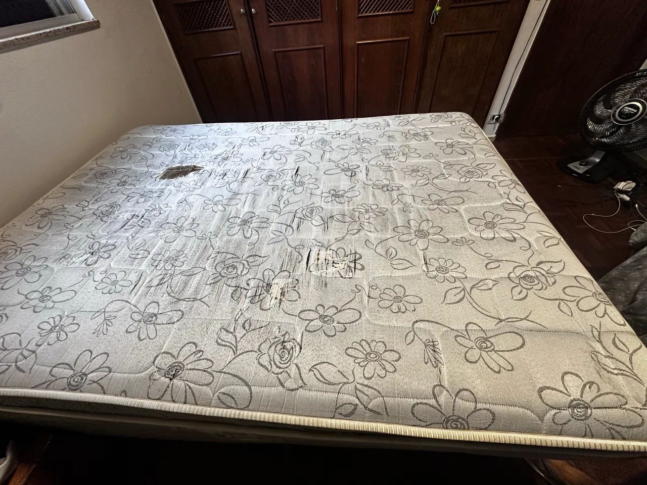 CAMA CASAL BOX COM BASE E PÉS  - Foto 2