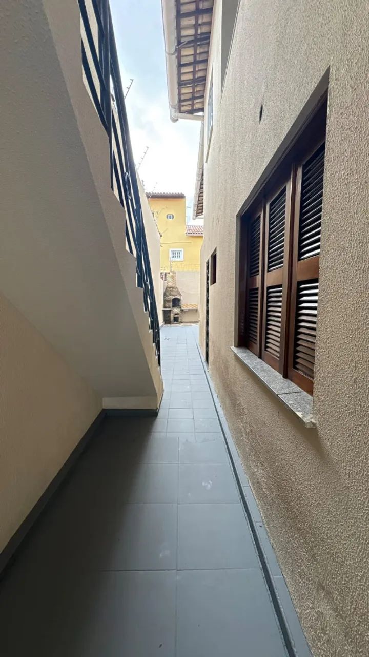 Casa duplex com cinco quartos sendo quatro suítes - Jardim das Oliveiras - 208m²  - Foto 5