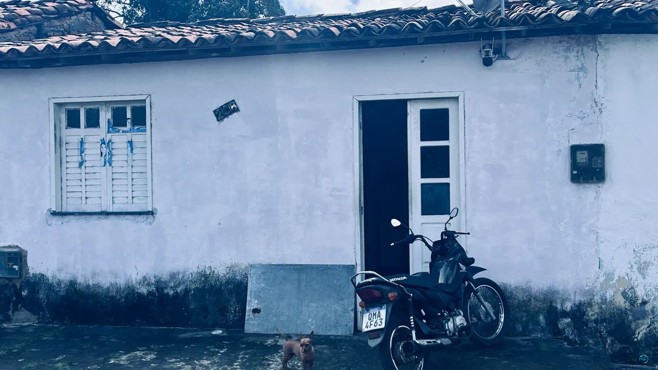 Vende-se imóvel- casa mais galpão do lado / quintal com área imensa  - Foto 3