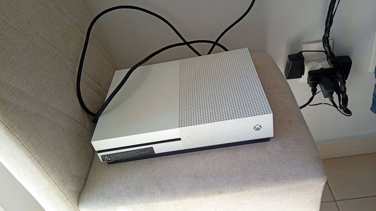 Vende Xbox one s 