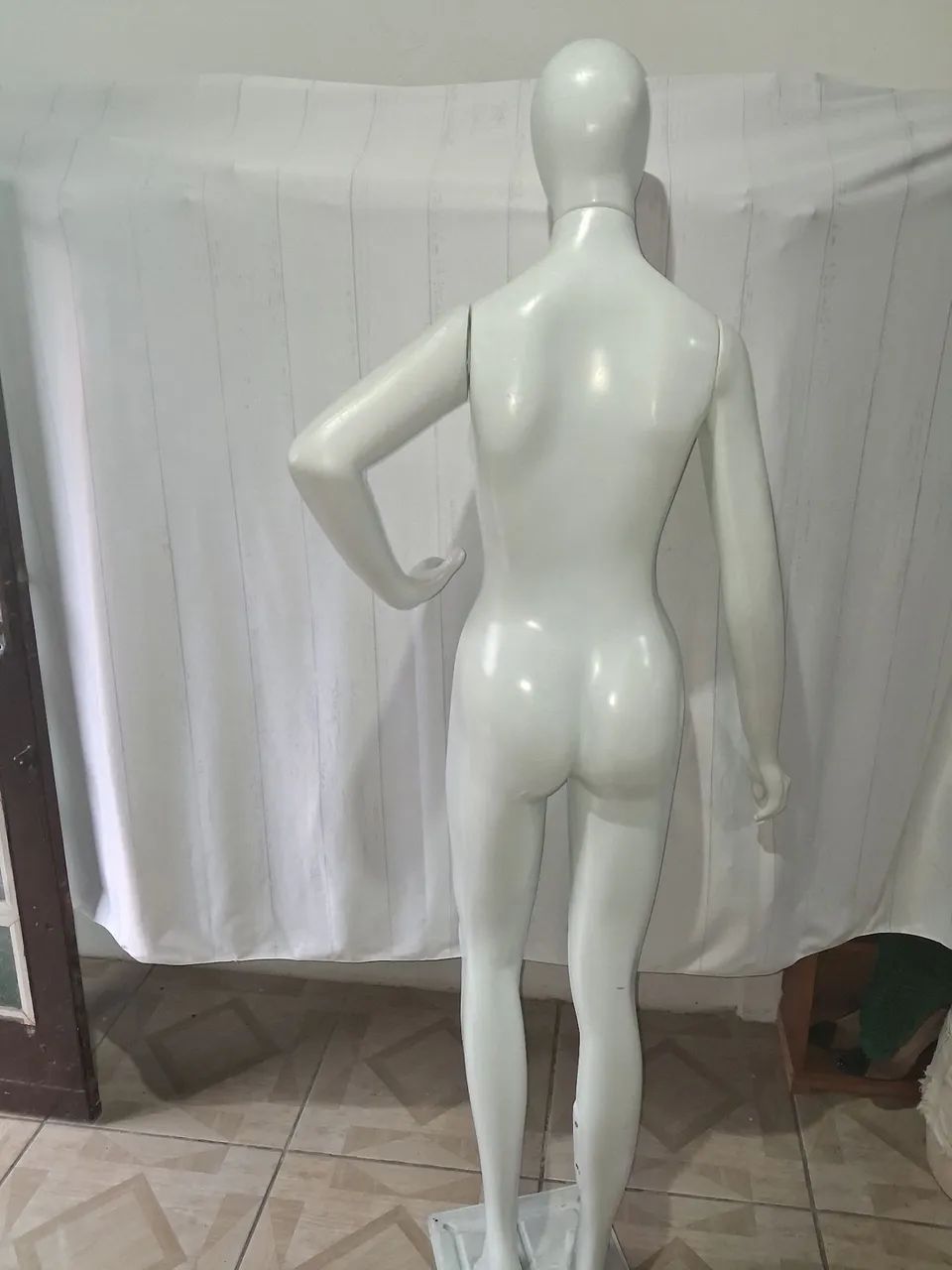 Vendo Manequim com Base  - Foto 3