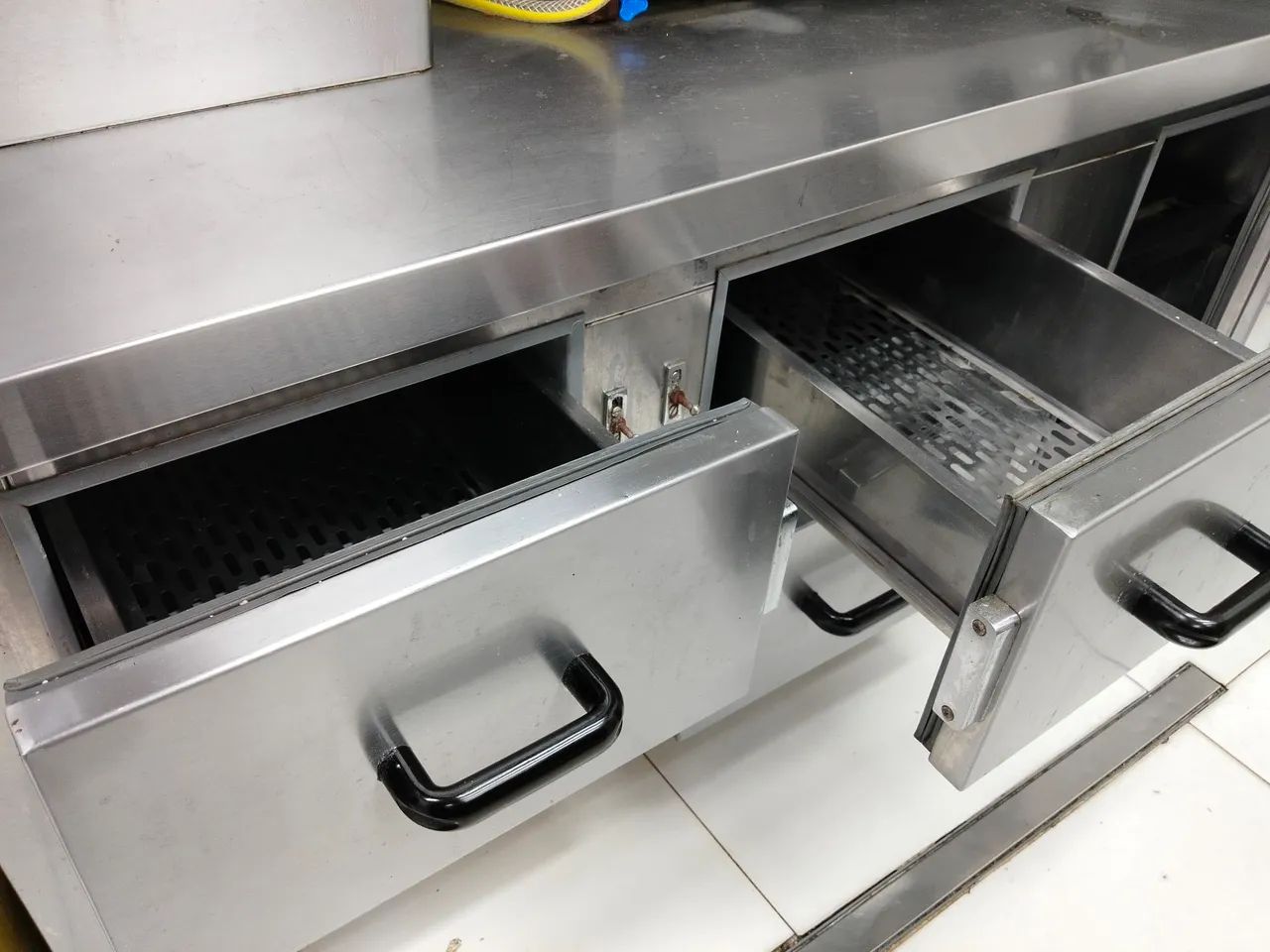 Balcão Refrigerado Cozinha Com porta - Foto 3