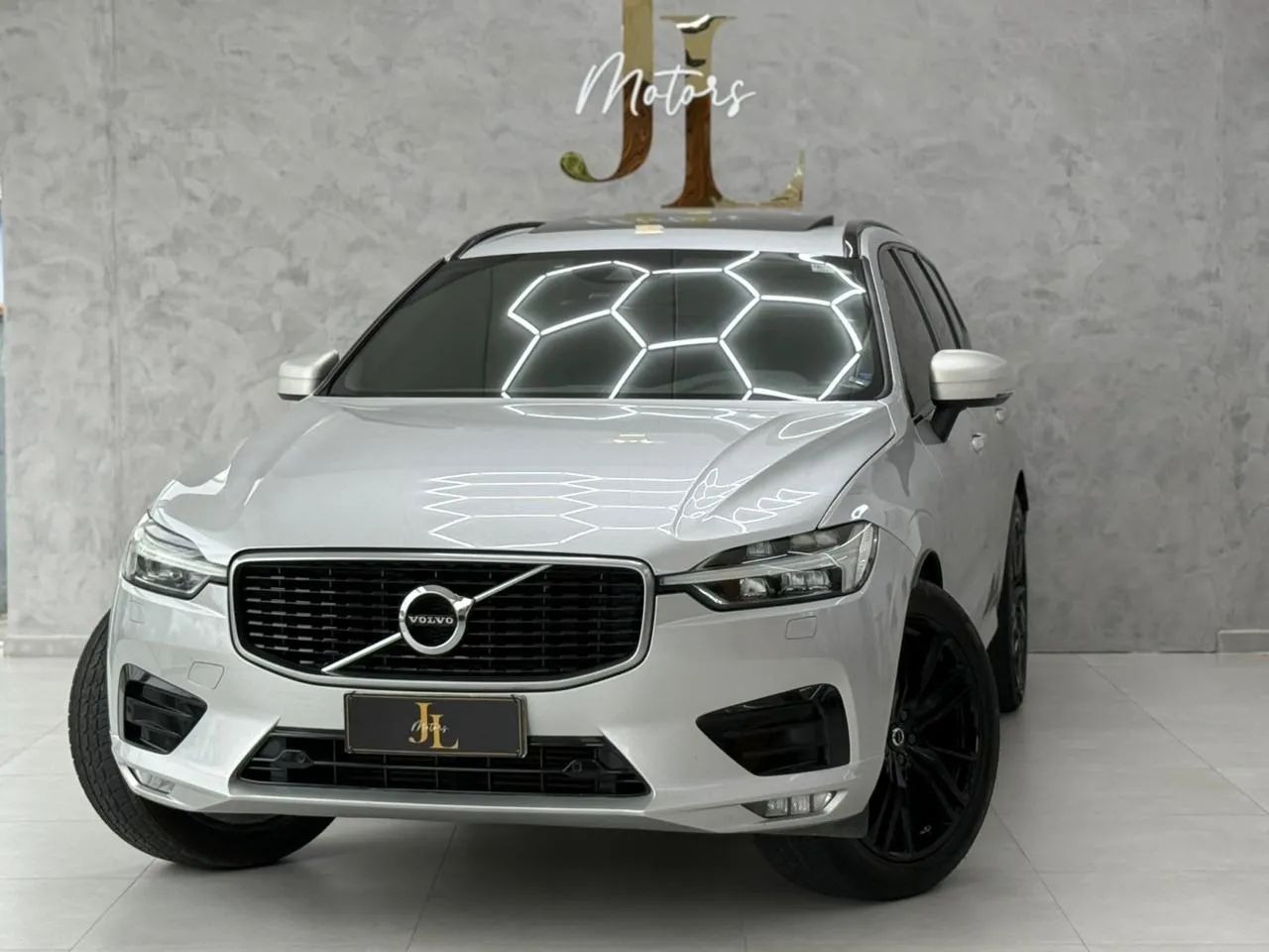 Volvo Xc XC 60 T-5 R-DESIGN 2.0 AWD 5p 2018