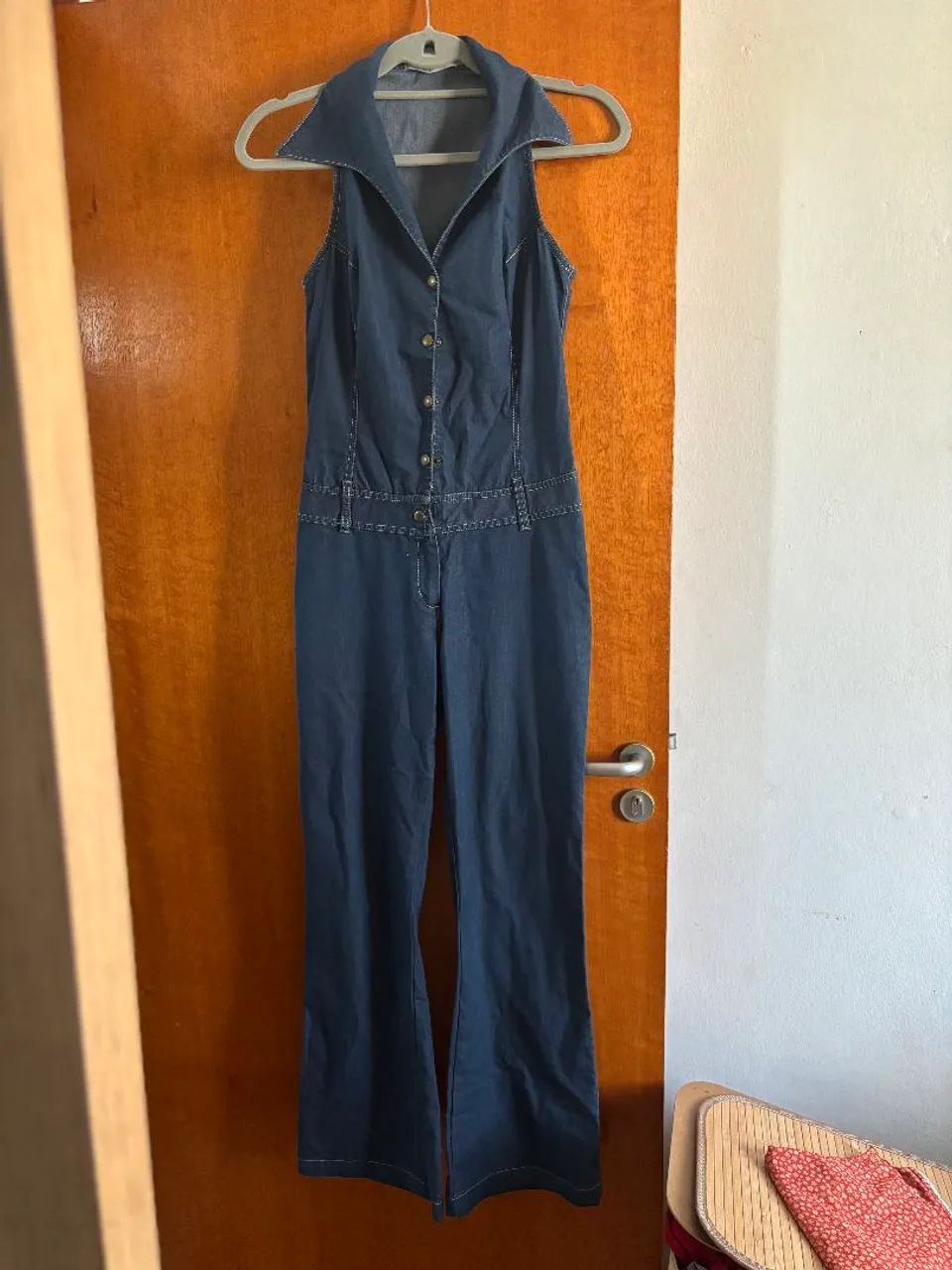 Macacão Jeans longo hit versátil  - Foto 2