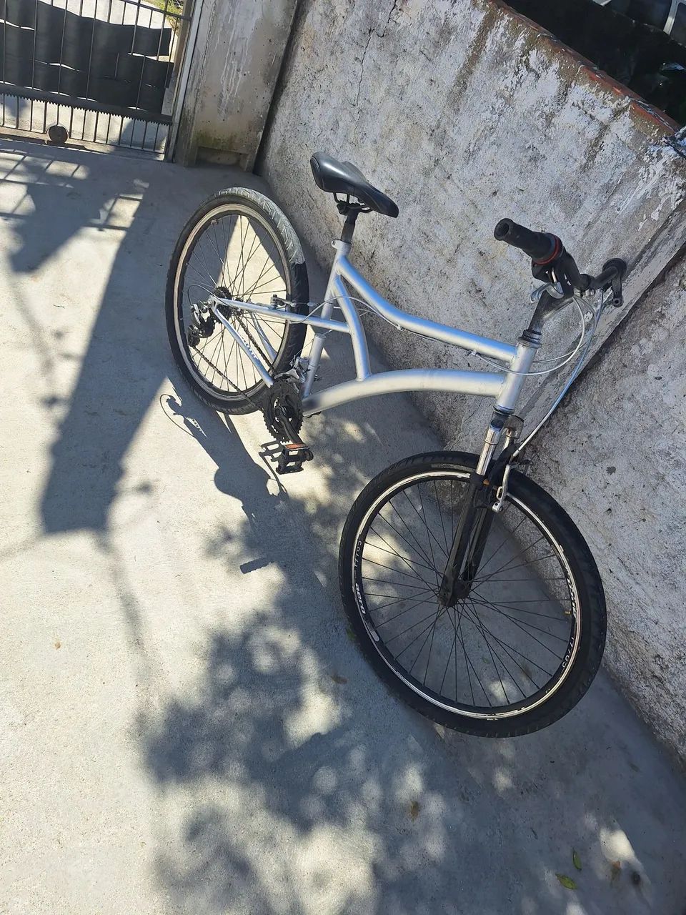 Bicicleta aro 26 - Foto 2