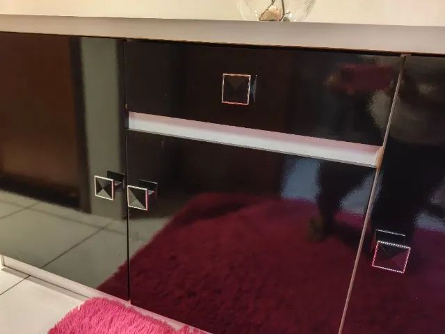 Lindo e bem conservado balcão 