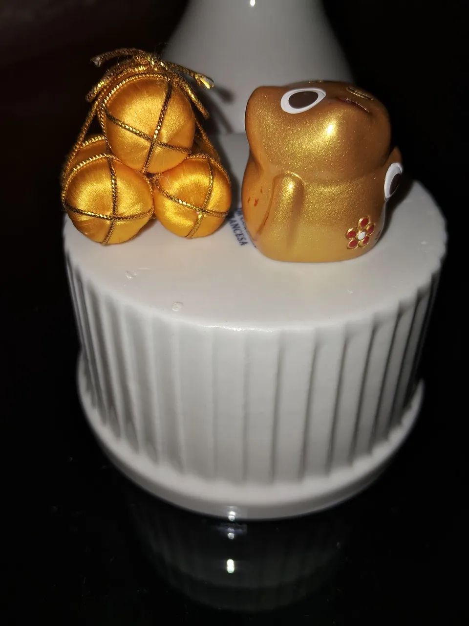 Boneco da sorte japonês em gesso e rolo em papel  - Foto 2