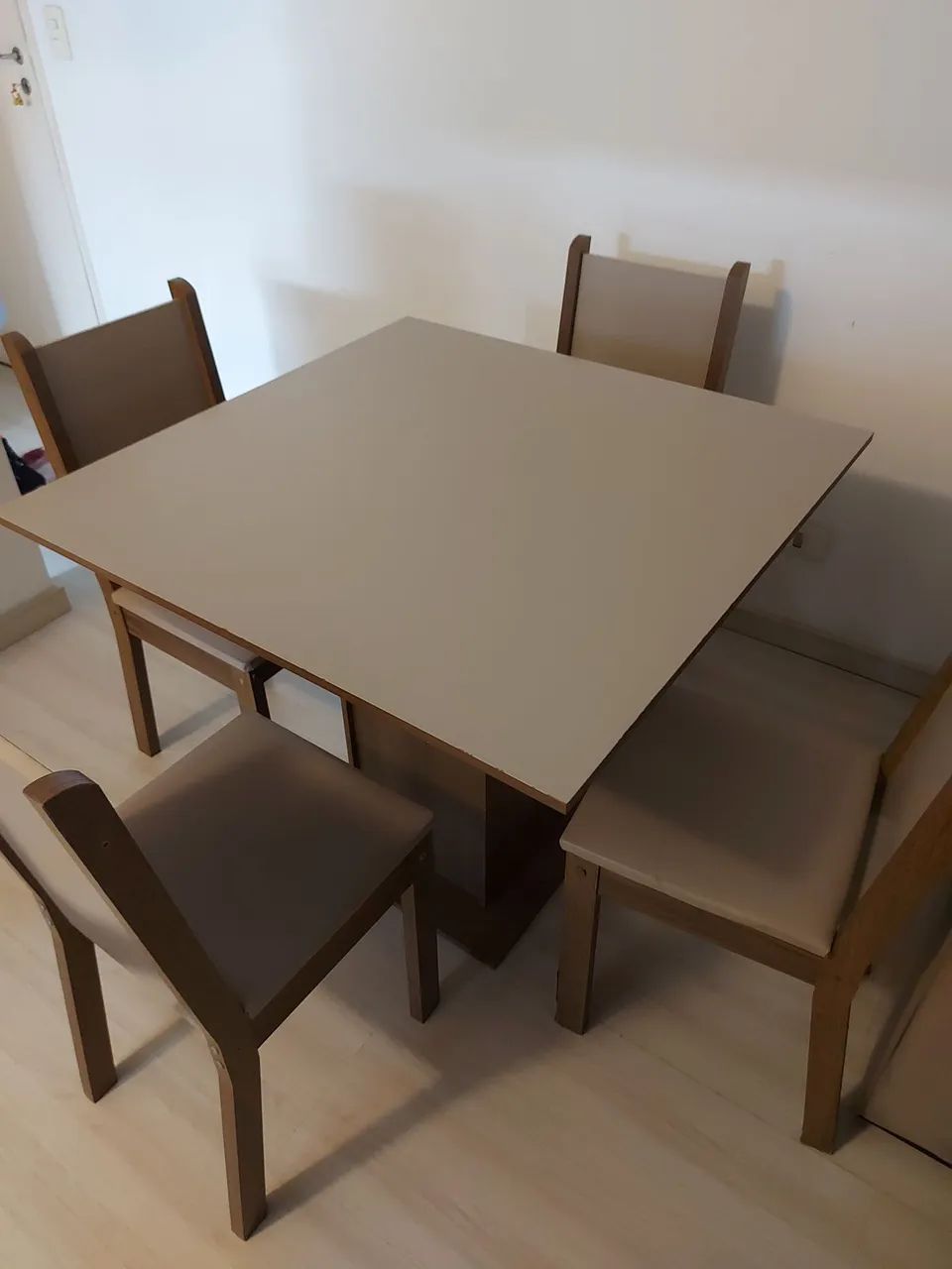 Mesa com 4 cadeiras - Foto 5