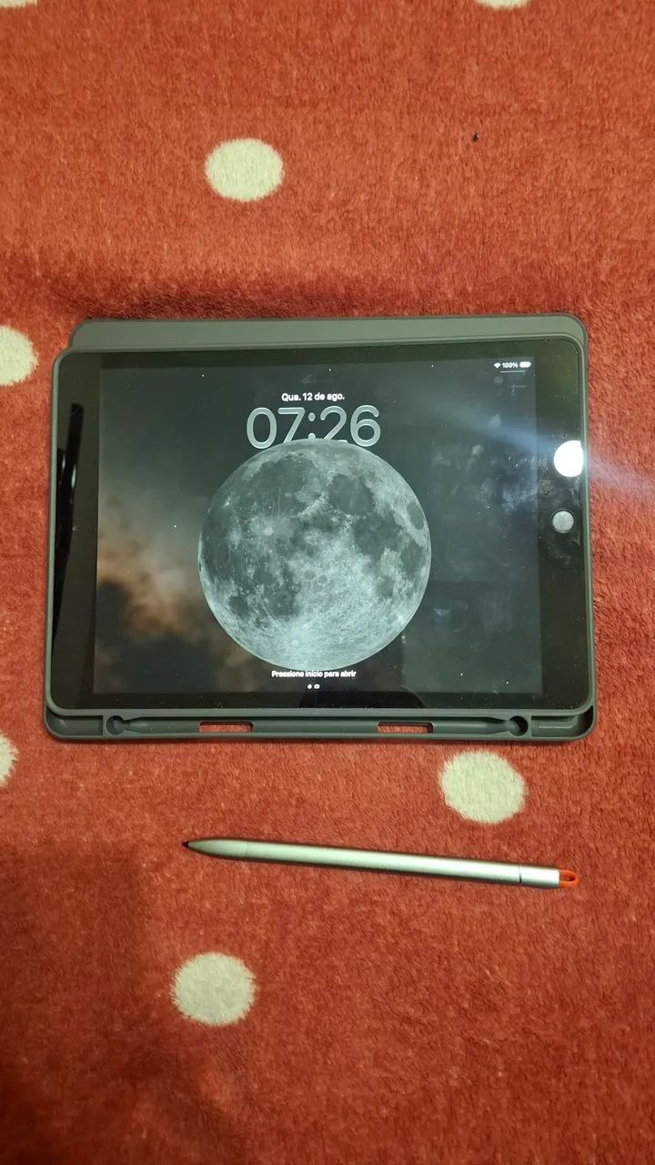 Ipad 8° 128gb + capa e caneta