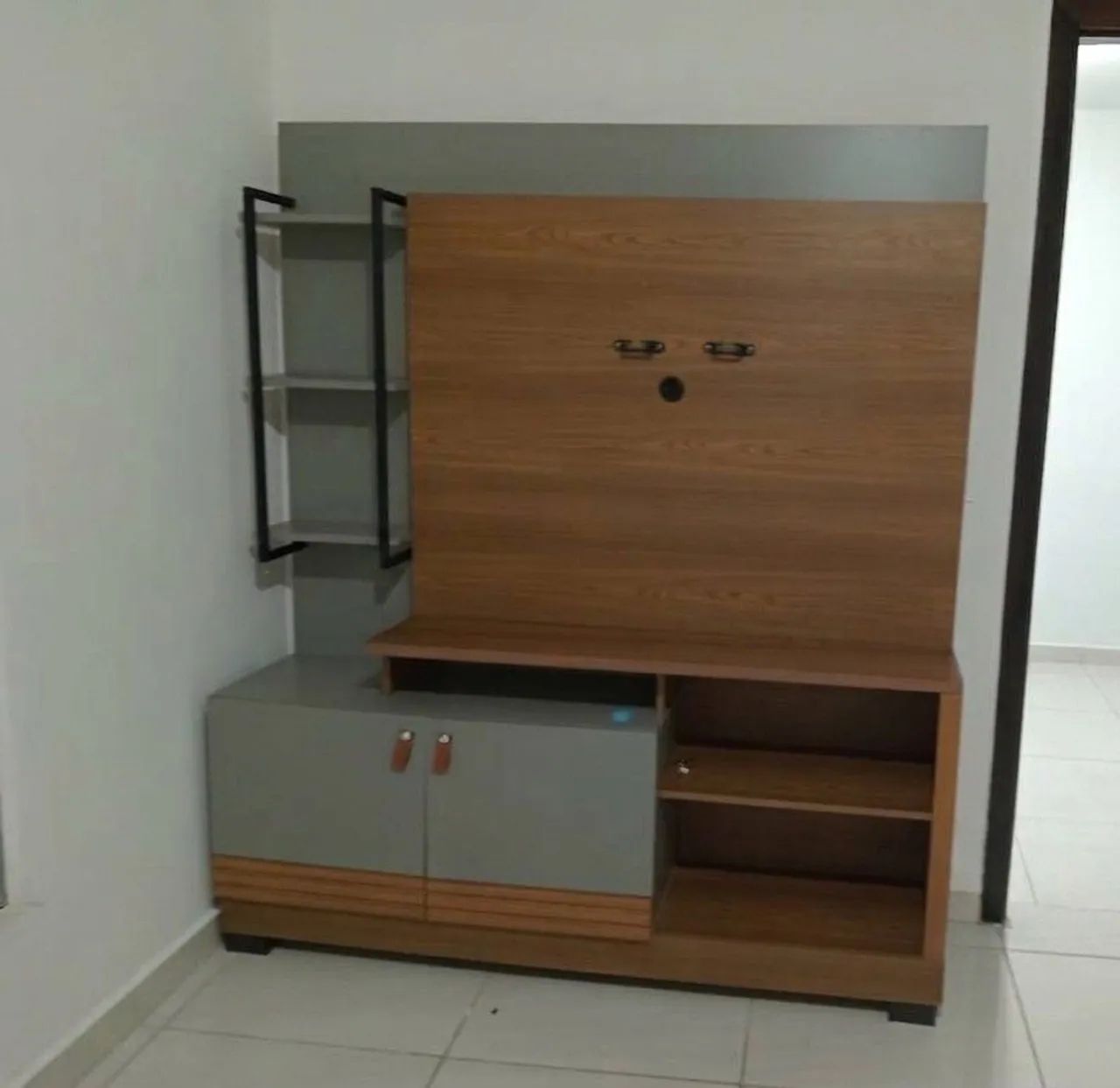 Vendo Rack para TV com 1,61m