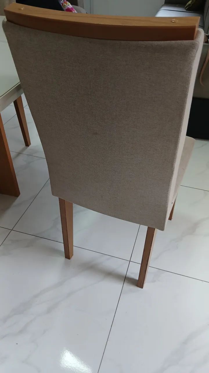 Mesa laqueada com 6 cadeiras - Foto 3