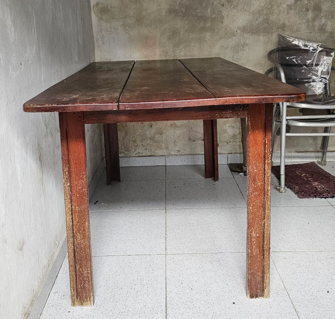Mesa de Madeira com 6 cadeiras - Foto 3