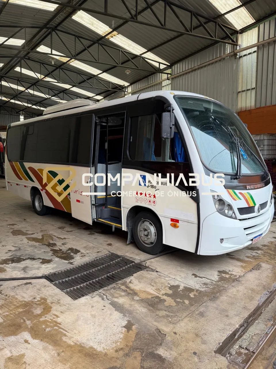 Microônibus Neobus Thunder+ 2011/2012 - Foto 2