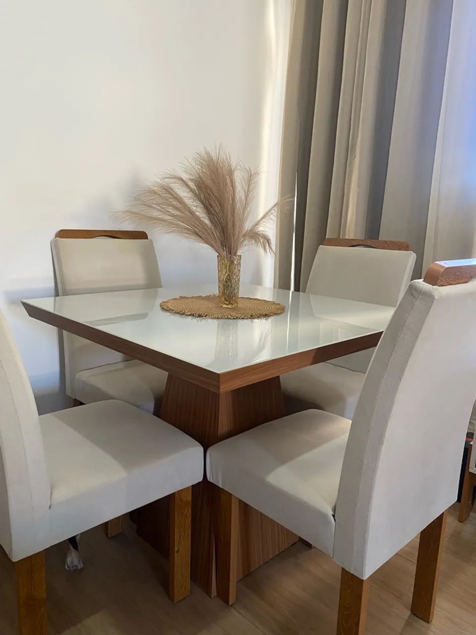 Mesa 4 cadeiras 