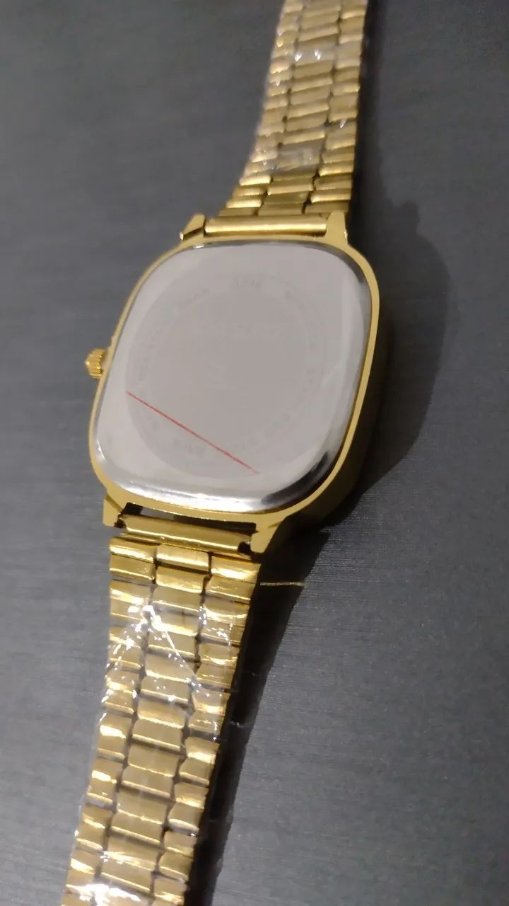 Relógio Casio dourado  - Foto 3